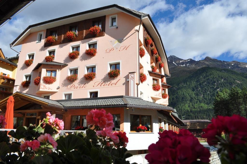 Park Hotel Santa Caterina Valfurva Exteriör bild